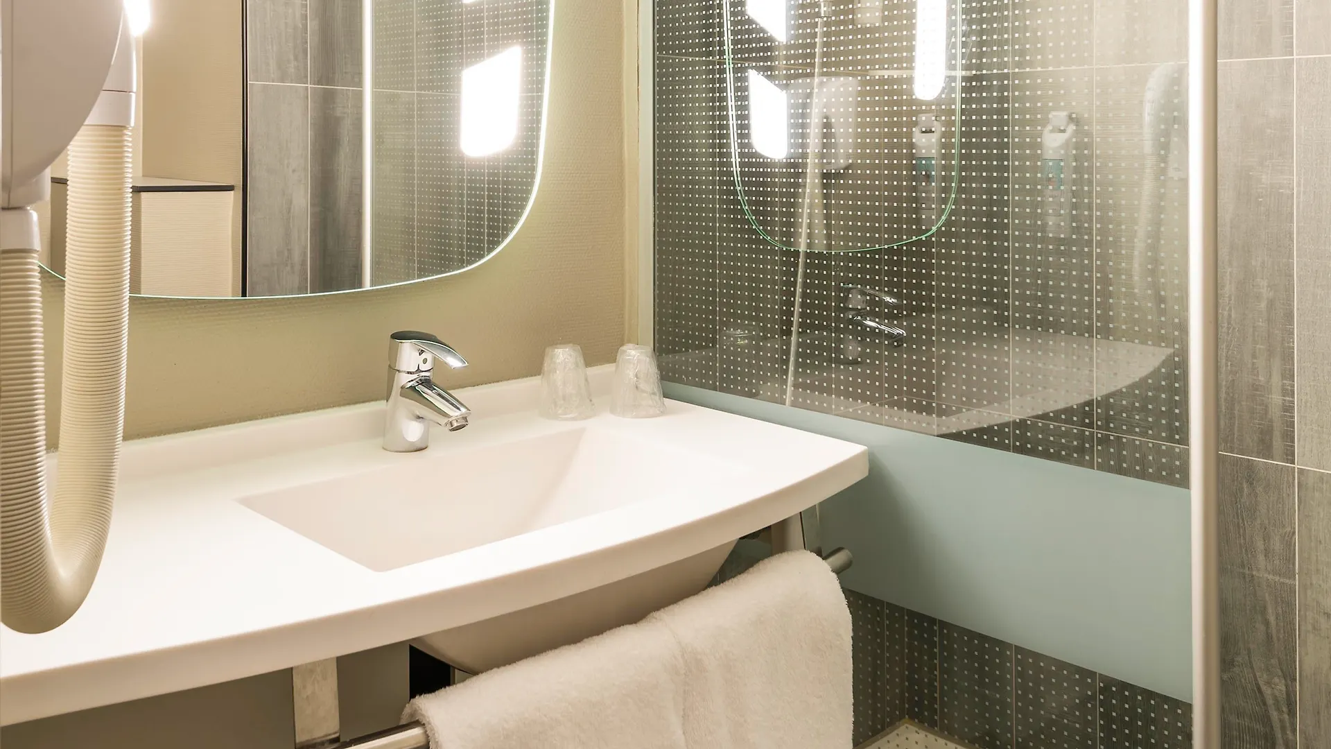 Hotel Ibis Paris Gare Du Nord Chateau Landon 10Eme