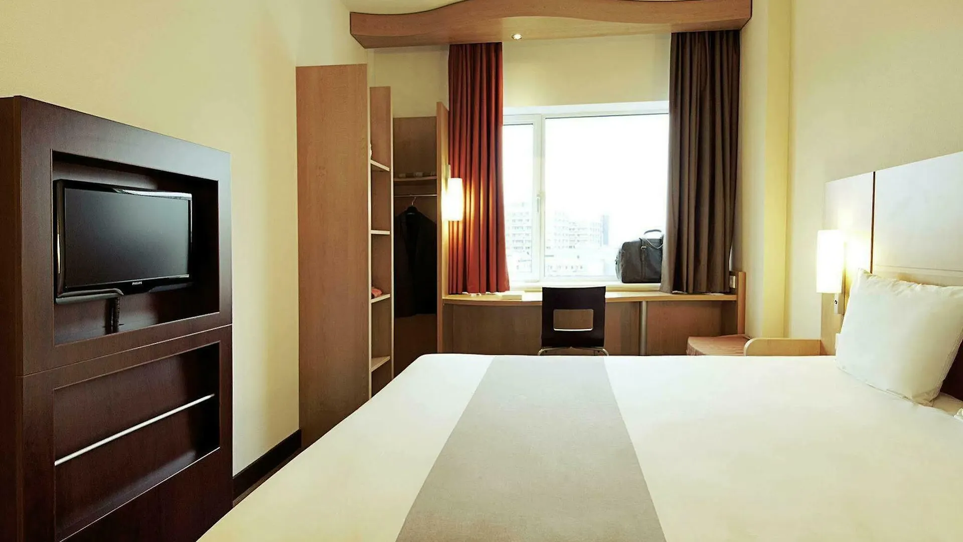 Hotel Ibis Paris Gare Du Nord Chateau Landon 10Eme